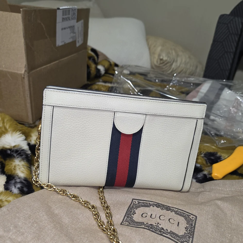 Gucci Womens White Leather Crossbody Bag with Signature Web Stripe - Picture 2 of 10